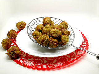 18、外酥内软的油炸青萝卜丸子,成品图