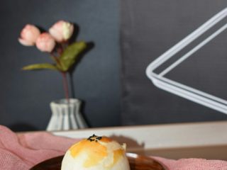 13、中式点心+蛋黄酥,味道不错，快来试试吧！