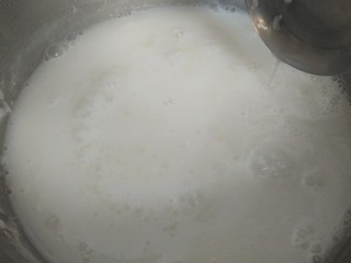 10、花千骨之~桃花羹,放入牛奶后，开锅即熟。