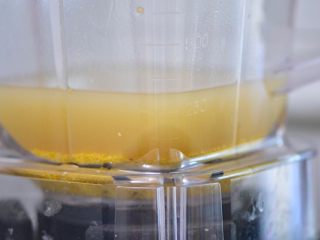 13、小米食谱集合,小米煮熟后连水一起用料理机打成细糊。