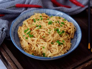 9、花生酱拌面,成品图