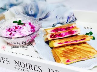 19、爆浆火龙果酸奶吐司,请开始慢慢享用吧????