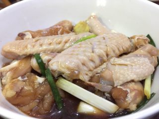 6、芝香可乐鸡翅,看到鸡翅颜色有少许变化就差不多了