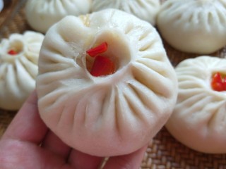 18、新文美食  羊肉胡萝卜包子,成品图