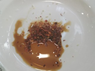 11、至尊豪华龙虾虾皇面,调味面条，放生 抽盐 鸡精。有条件的可以放猪油，会更香。