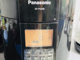 10、山药枸杞粥,盖上盖子启动煮粥功能键，约30分钟