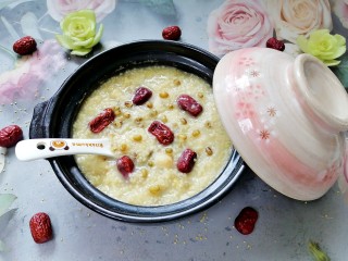 15、绿豆小米粥,拍上成品图，清热解毒的绿豆小米粥就完成了。