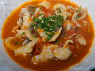 5、番茄鱼,撒上葱花即可食用