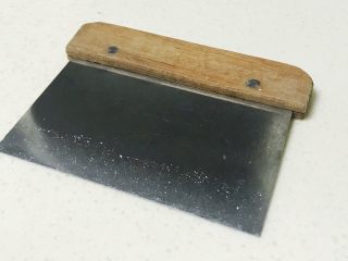 14、悠悠清香米蒸糕,取一把不锈钢刮刀