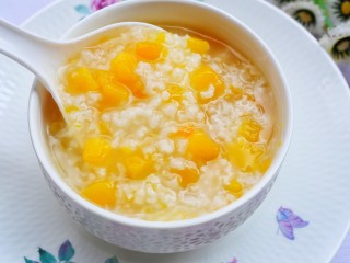 11、大米南瓜粥,开喝。