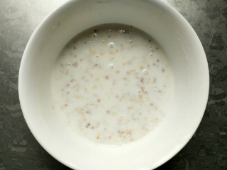 6、中式点心--水晶桂花糕,搅拌均匀至没有颗粒