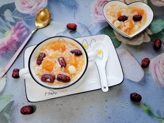 15、红枣南瓜粥,拍上成品图,一道香甜可口的红枣南瓜粥就完成了。