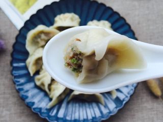 18、芹菜玉米猪肉馅饺子,美味可口