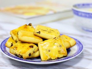 17、葡萄干奶酥,下午茶来两块真是不错的选择。