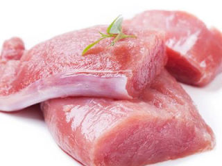 4、猪肝瘦肉粥,来一块里脊肉，一般煮粥的肉应该瘦一点比较好，不适合用五花肉。