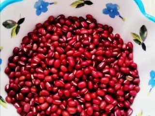 1、红小豆粥,红小豆提前泡三个小时