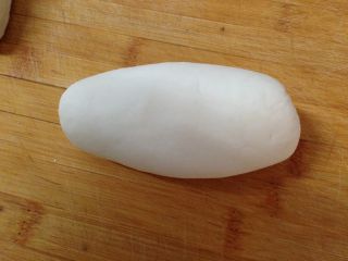 4、年味――喜庆花馍,揉至表面光滑,分割成小块