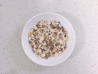 3、紫薯燕麦粥,适量即食燕麦片