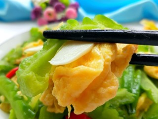 1、苦瓜炒蛋,美美图片来一张。