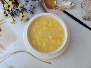 13、苹果小米粥,非常的爽口