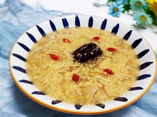 17、银耳小米粥,成品图