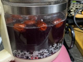 15、红枣黑米粥,放糖