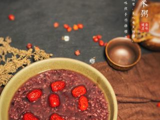 16、红枣黑米粥,出锅