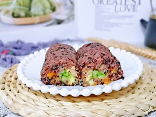 17、血糯米粢饭团,早餐不仅能够源源不断的给人们提供能量，还补充身体所需要的阳气呦～