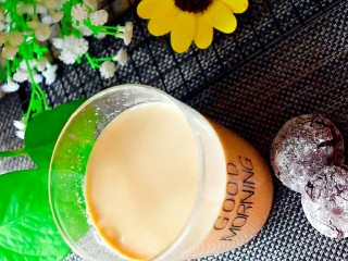 12、焦糖奶茶,喝过自己亲手做的奶茶，就再也不想喝那种冲兑出来的了，根本没法比！