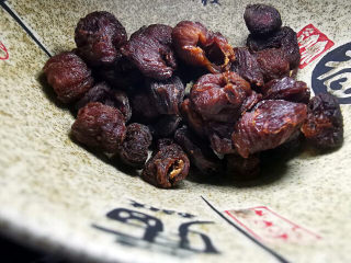 5、腊八粥,龙眼干