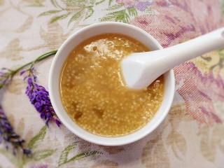 11、绿豆小米粥,天热来一碗绿豆小米粥。