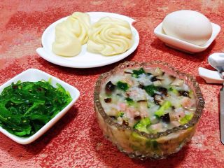 9、田园时蔬粥,搭配鹅蛋、爽口小菜、小花卷一起吃就是完美的营养早餐