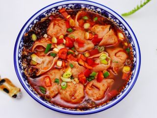 22、超爽的酸汤馄饨,老公吃的连汤都没有剩下。