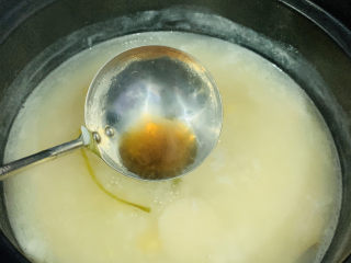 20、蔬菜虾仁粥,加少许料酒；