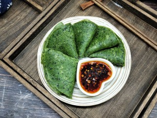 11、芹菜叶鸡蛋软饼,再配上个人喜欢的蘸料开动吧！