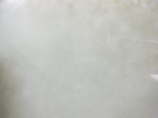 1、皮蛋瘦肉粥,大米洗净