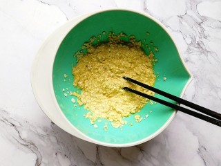 6、奶香紫薯烤燕麦,搅拌均匀