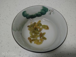 6、小米蔓菁粥,清洗干净