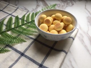 12、蛋黄小奶豆,小朋友的点心。