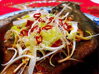 13、清蒸多宝鱼,多宝鱼肉质细嫩入口鲜美无比