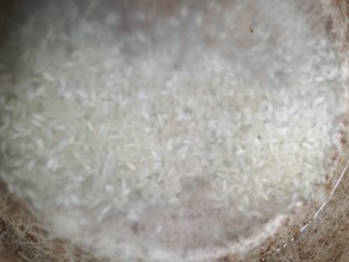 11、玉米南瓜粥,再放适量水泡半小时左右