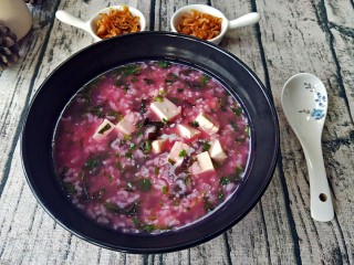 12、苋菜豆腐咸粥,颜色太漂亮了，狠狠的舀上一碗
