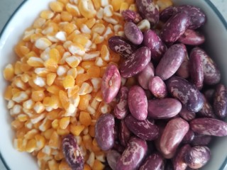 3、大碴子粥,一样半碗