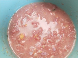 11、鸡肉山药粥,搅拌均匀。
