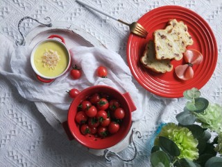 10、虾皮奶酪蛋羹,搭配红豆吐司，早餐就做好了。