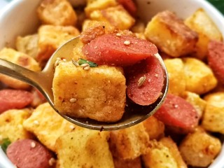 18、孜然火腿馒头丁,好吃到停不下来！