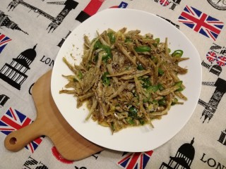 14、青椒小鱼干,上桌