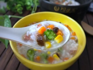 12、香菇玉米粥,营养满满的一碗粥。