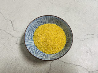 1、玉米南瓜粥,小米