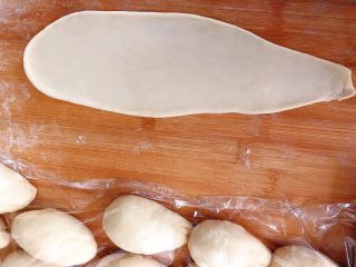 16、盐面包,擀成这样的面片